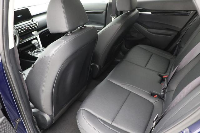 Photo of 2023 Dark Ocean Blue/Black Roof Kia Seltos
