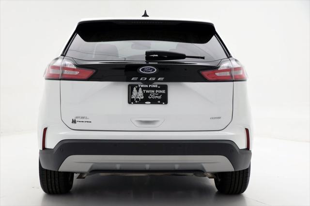 Photo of 2024 Oxford White Ford Edge