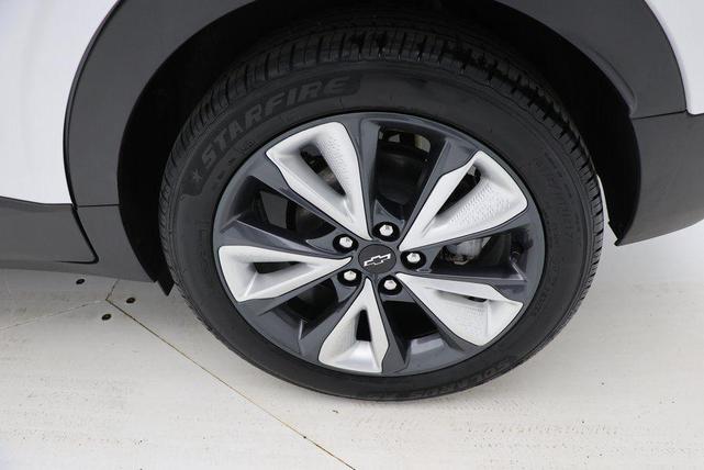 Photo of 2022 Summit White Chevrolet Bolt EUV