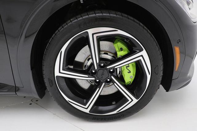 Photo of 2023 Aurora Black Pearl Kia EV6