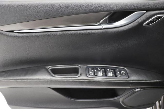 Photo of 2018 Grigio Maratea Metallescent Maserati Ghibli