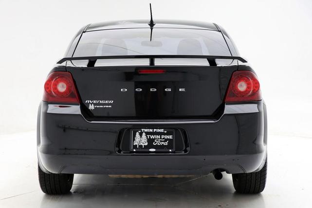 Photo of 2014 Black Clearcoat Dodge Avenger