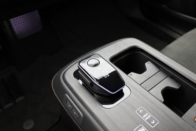 Photo of 2023 Black Diamond Pearl Nissan ARIYA