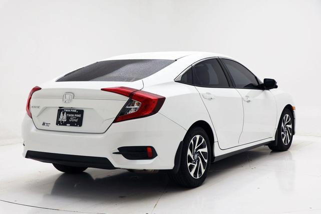 Photo of 2016 Taffeta White Honda Civic