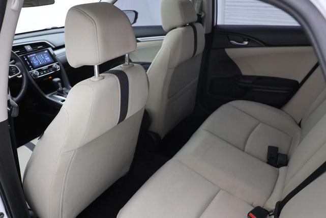 Photo of 2016 Taffeta White Honda Civic