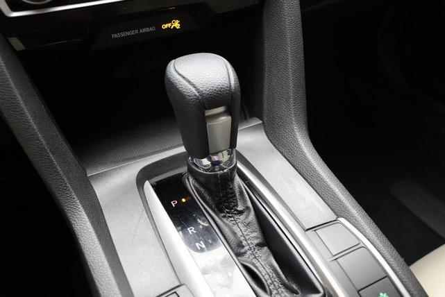 Photo of 2016 Taffeta White Honda Civic