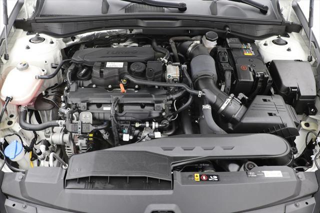 Photo of 2022 Quartz White Hyundai SONATA