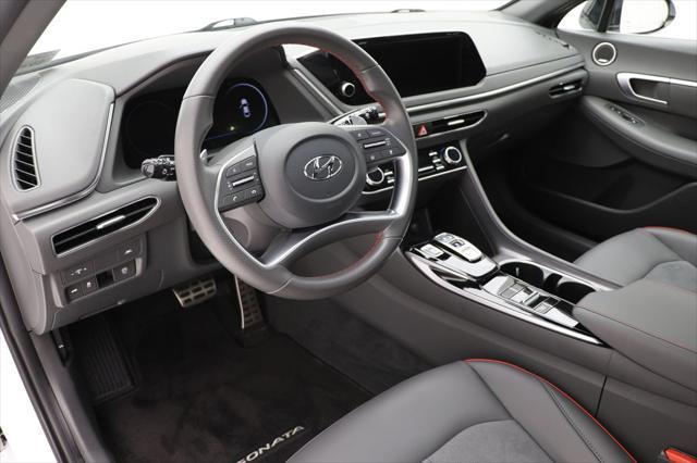 Photo of 2022 Quartz White Hyundai SONATA