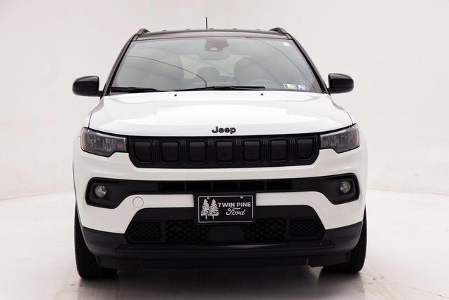 Photo of 2022 Bright White Clearcoat Jeep Compass