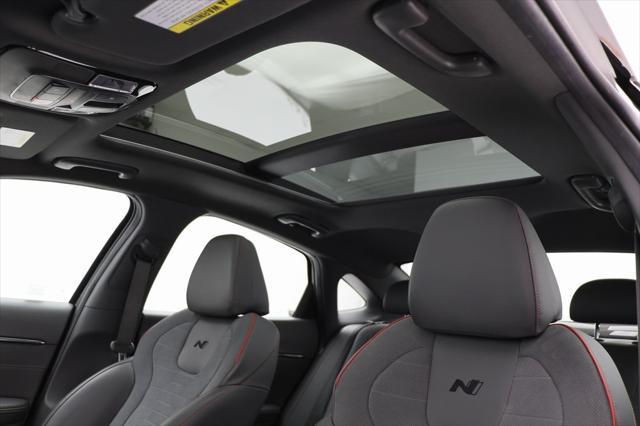 Photo of 2022 Phantom Black Hyundai SONATA