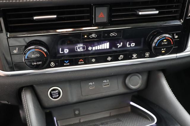Photo of 2023 Caspian Blue Metallic Nissan Rogue