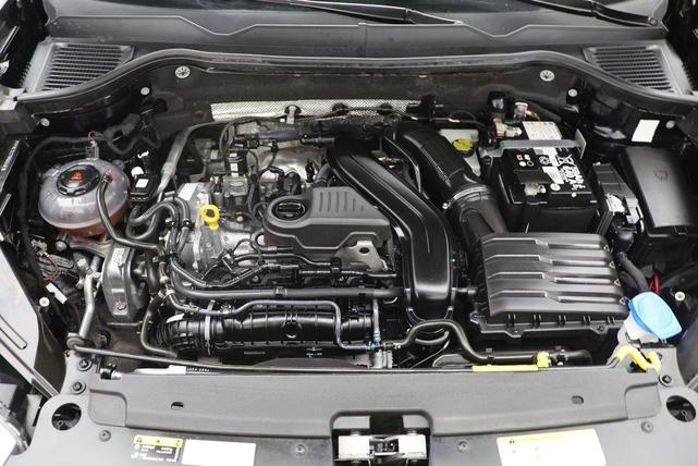 Photo of 2024 Deep Black Pearl Volkswagen Taos