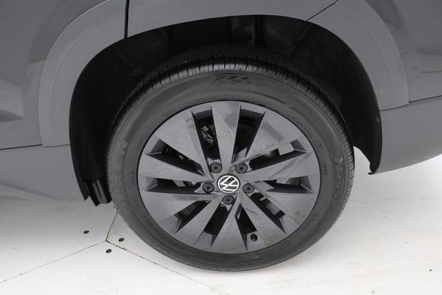 Photo of 2024 Deep Black Pearl Volkswagen Taos