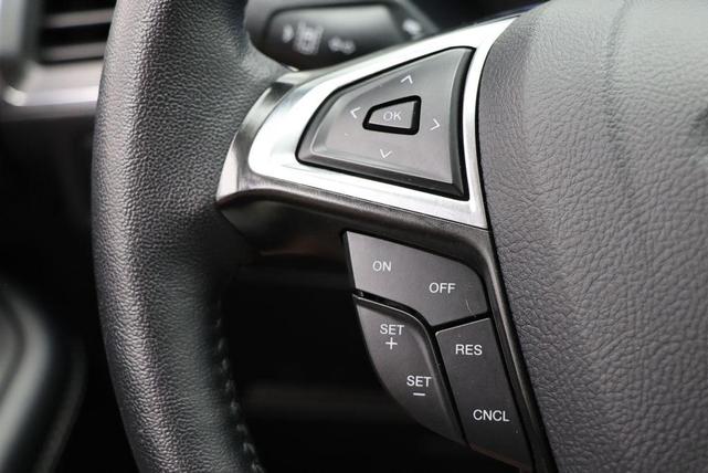 Photo of 2024 Carbonized Gray Metallic Ford Edge