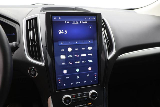 Photo of 2024 Carbonized Gray Metallic Ford Edge