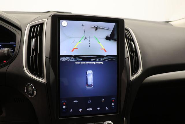 Photo of 2024 Oxford White Ford Edge