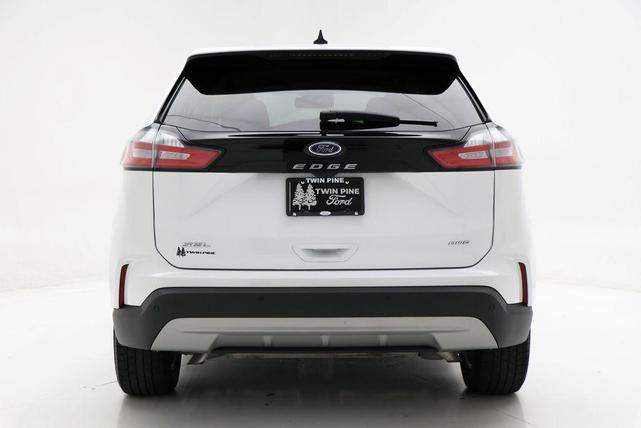 Photo of 2024 Oxford White Ford Edge