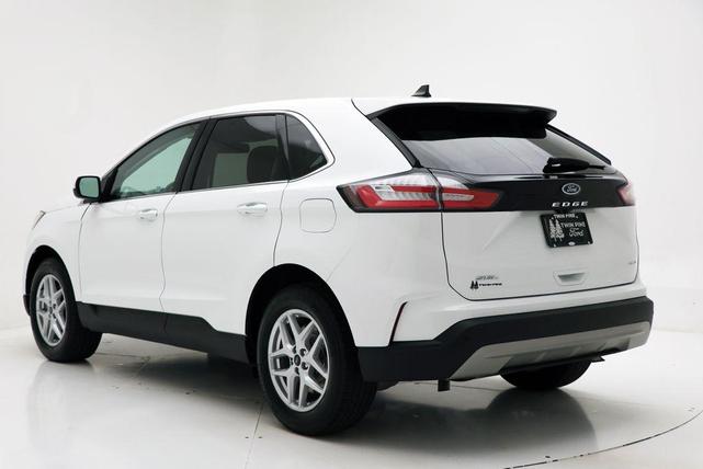 Photo of 2024 Oxford White Ford Edge