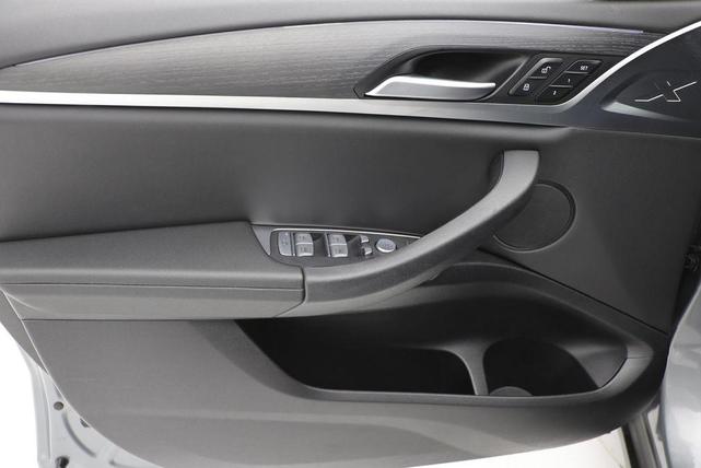 Photo of 2024 Skyscraper Gray Metallic BMW X3