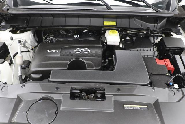 Photo of 2024 Majestic White INFINITI QX60