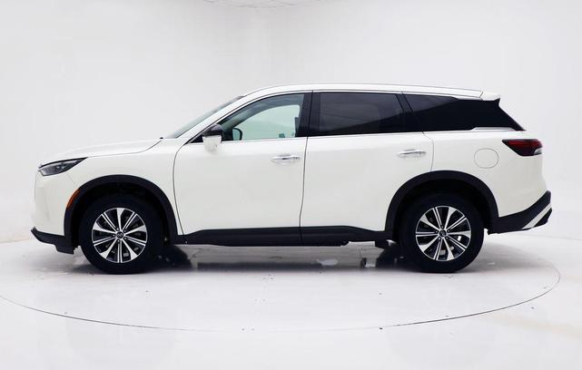 Photo of 2024 Majestic White INFINITI QX60