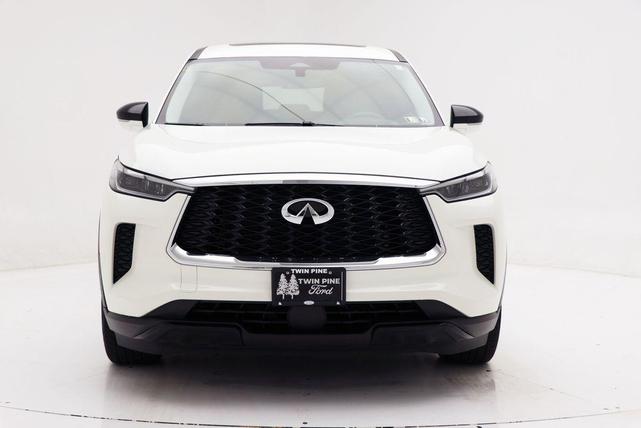 Photo of 2024 Majestic White INFINITI QX60