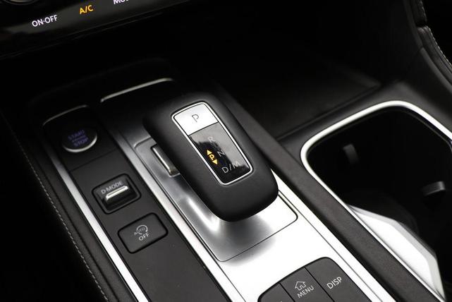 Photo of 2024 Majestic White INFINITI QX60