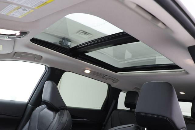 Photo of 2024 Majestic White INFINITI QX60