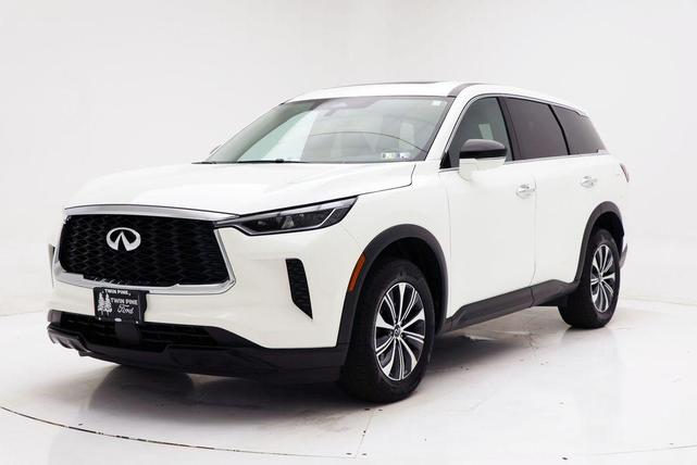 Photo of 2024 Majestic White INFINITI QX60