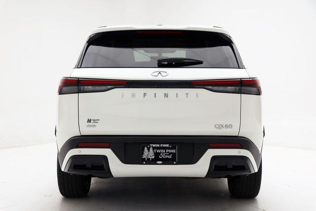 Photo of 2024 Majestic White INFINITI QX60
