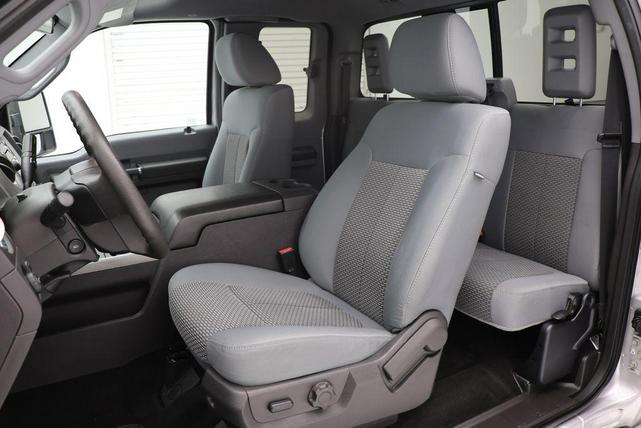 Photo of 2011 Ingot Silver Ford F-350