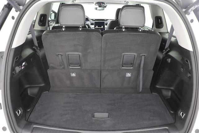 Photo of 2023 Bright White Clearcoat Jeep Grand Cherokee L