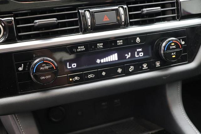 Photo of 2022 Scarlet Ember Tintcoat Nissan Pathfinder
