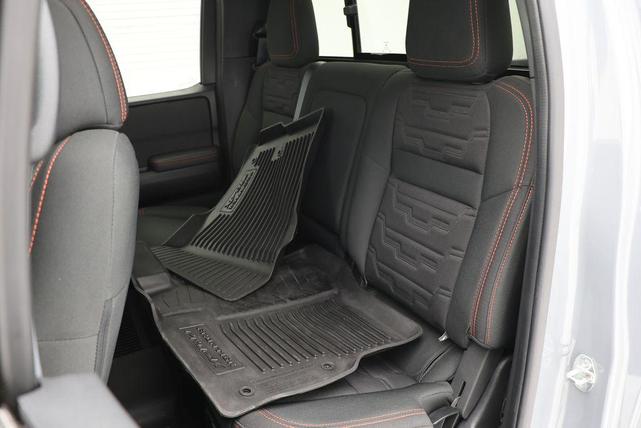 Photo of 2023 Boulder Gray Pearl Nissan Frontier