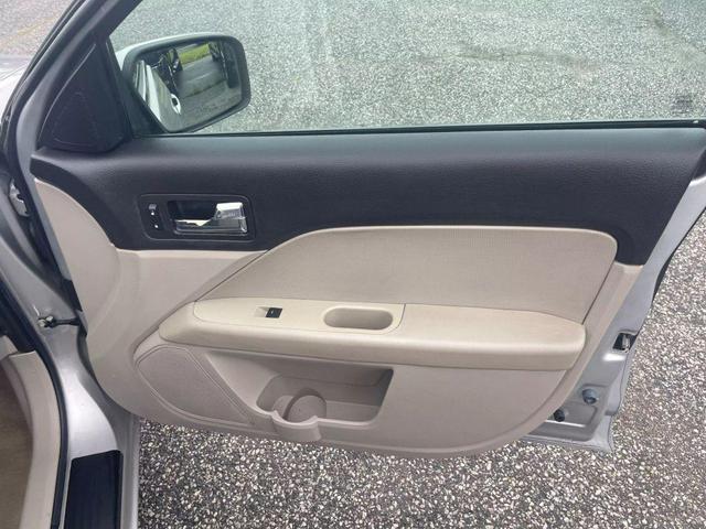 Photo of 2008 Silver Mercury Milan