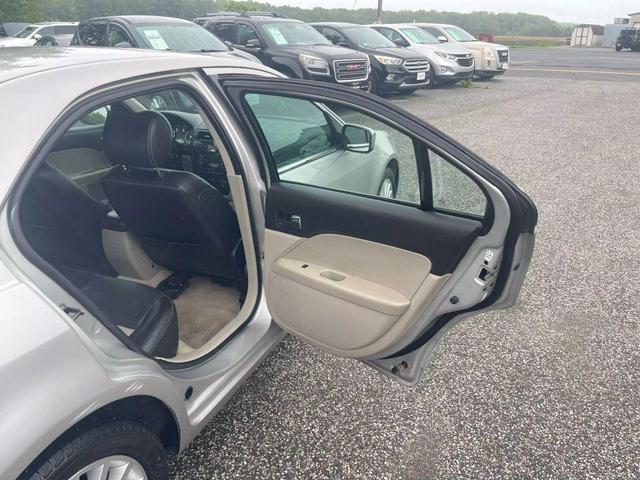 Photo of 2008 Silver Mercury Milan