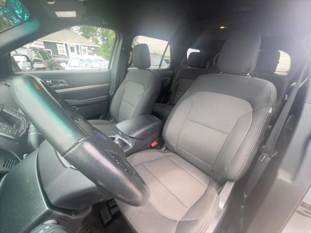 Photo of 2018 Ingot Silver Metallic Ford Explorer