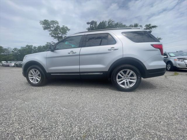 Photo of 2018 Ingot Silver Metallic Ford Explorer