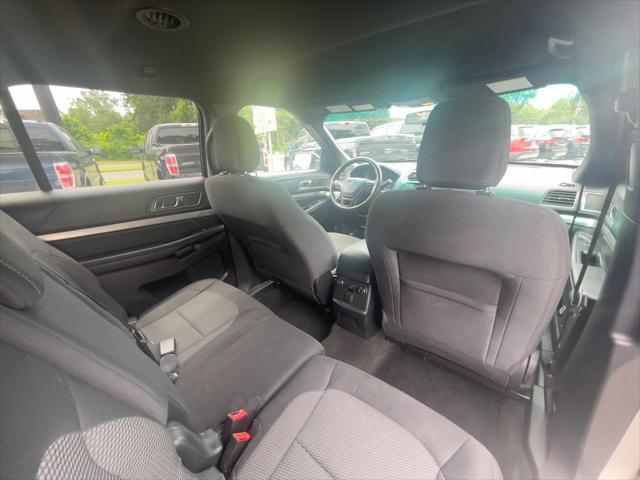Photo of 2018 Ingot Silver Metallic Ford Explorer