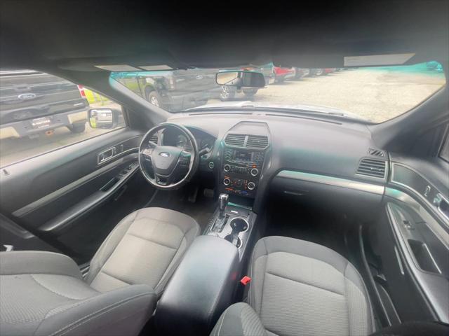 Photo of 2018 Ingot Silver Metallic Ford Explorer