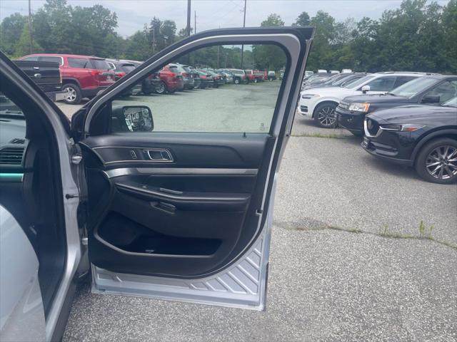 Photo of 2018 Ingot Silver Metallic Ford Explorer