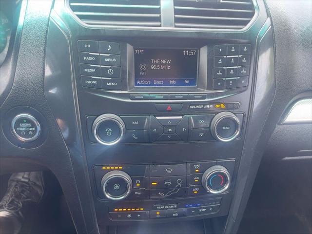 Photo of 2018 Ingot Silver Metallic Ford Explorer