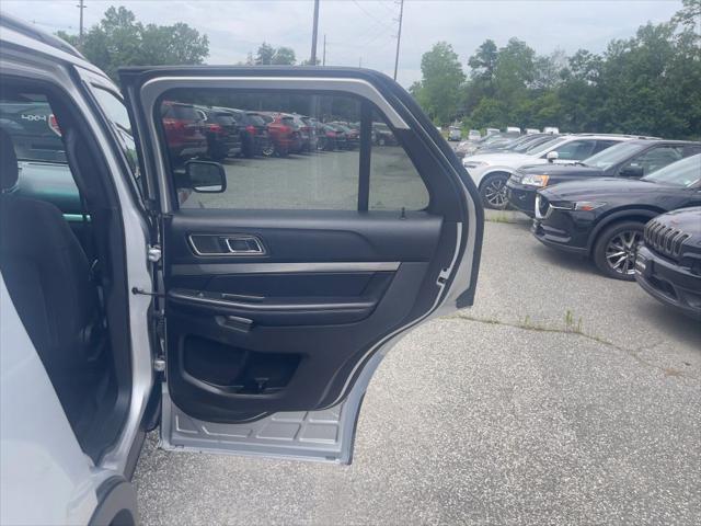 Photo of 2018 Ingot Silver Metallic Ford Explorer