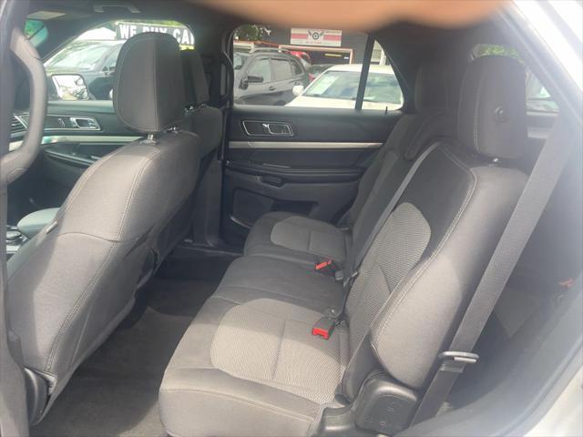 Photo of 2018 Ingot Silver Metallic Ford Explorer