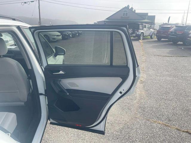 Photo of 2018 White Volkswagen Tiguan