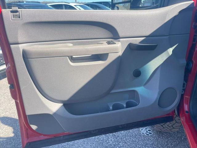 Photo of 2010 Red Chevrolet Silverado 1500
