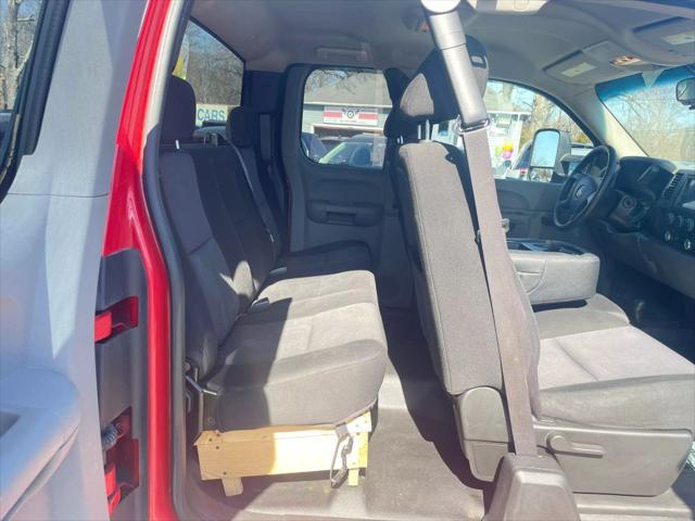 Photo of 2010 Red Chevrolet Silverado 1500