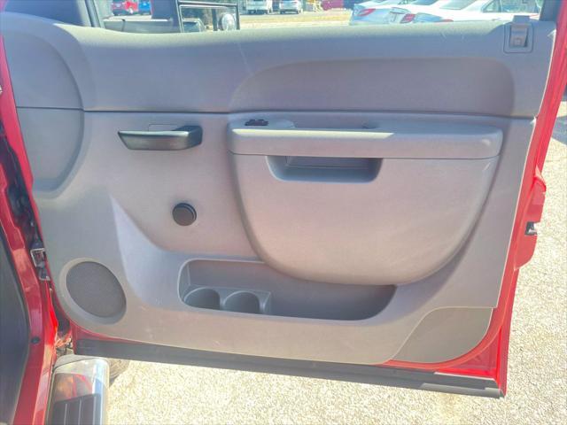 Photo of 2010 Red Chevrolet Silverado 1500