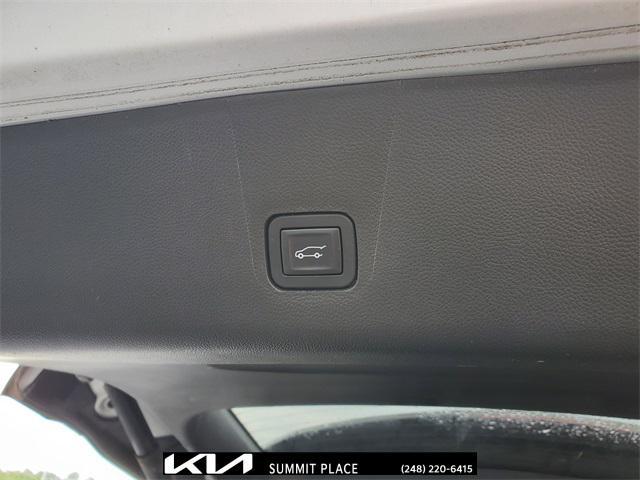 Photo of 2019 Silver Ice Metallic Chevrolet Traverse