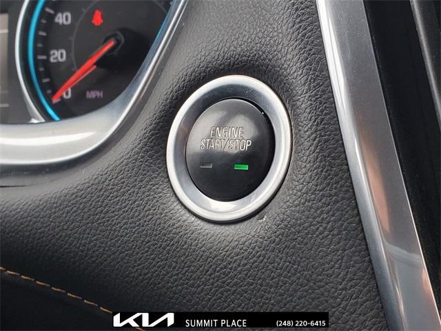 Photo of 2019 Silver Ice Metallic Chevrolet Traverse